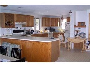 5 B Old Robinson Road, Unit 5 Hudson, NH 03051 - Photo 4 of 7 Gallery Image 4