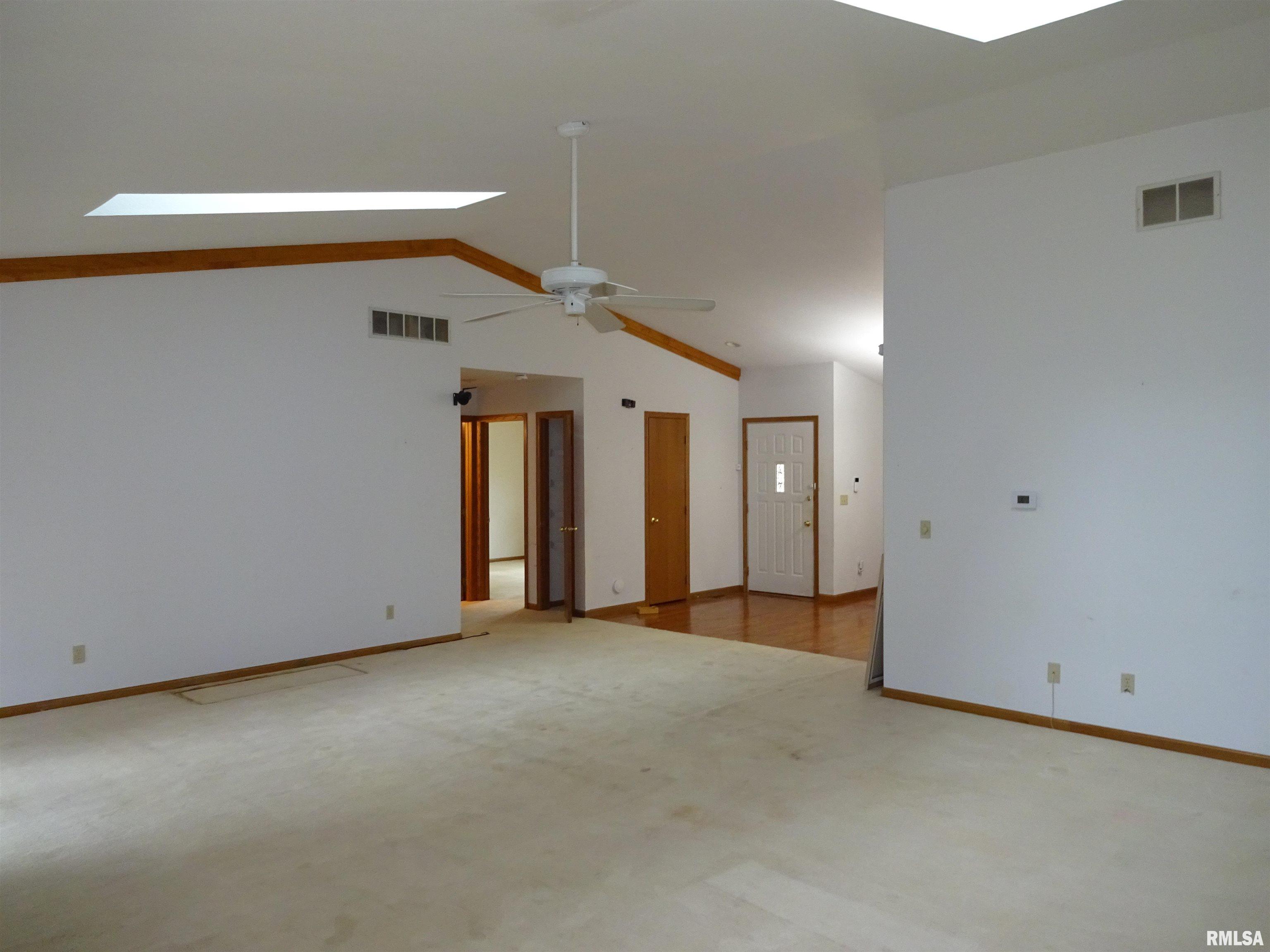 2118 Checkerberry Lane Springfield, IL 62711 - Photo 4 of 15