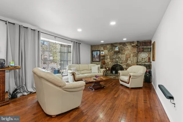 $714,900 | 3 Eastwood Court, Voorhees, NJ 08043