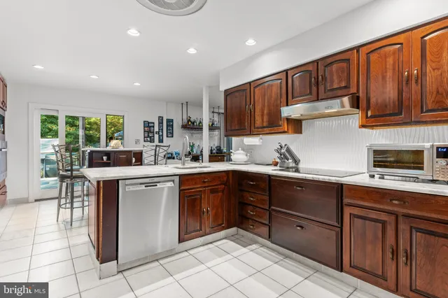 $714,900 | 3 Eastwood Court, Voorhees, NJ 08043