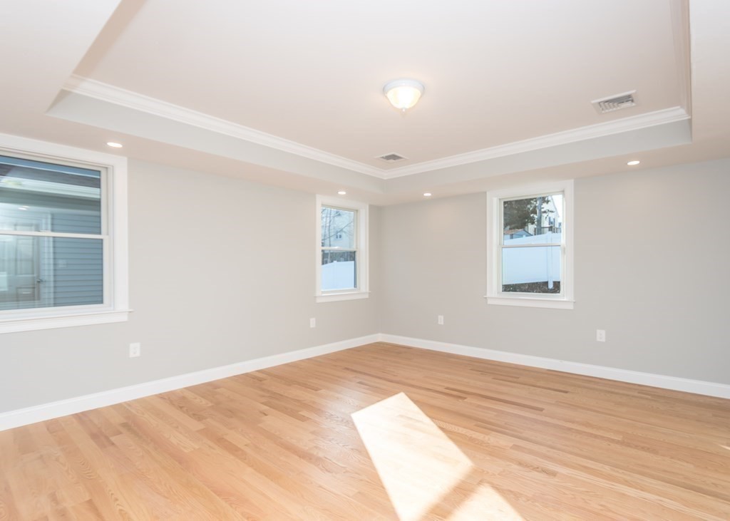 54 Albemarle Road Waltham, MA 02452 - Photo 21 of 30 Gallery Image 21