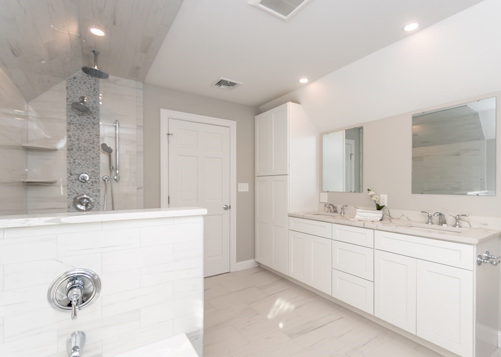 54 Albemarle Road Waltham, MA 02452 - Photo 26 of 30 Gallery Image 26