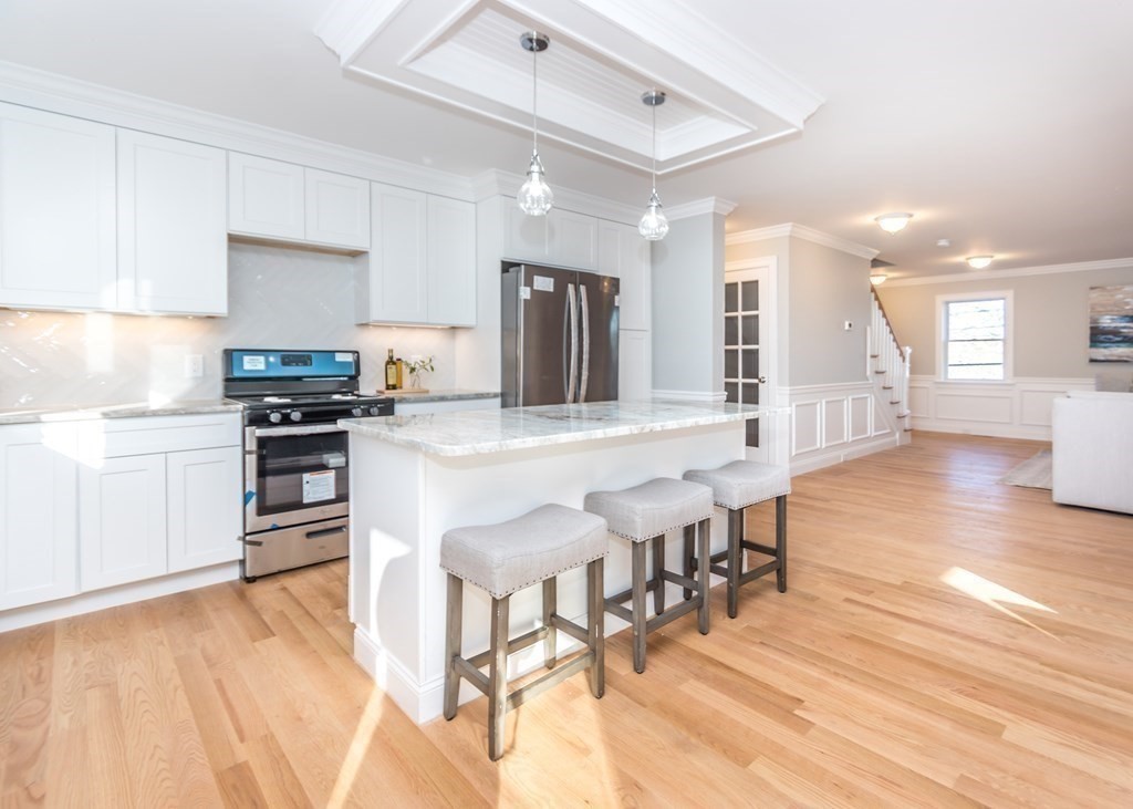 54 Albemarle Road Waltham, MA 02452 - Photo 4 of 30 Gallery Image 4