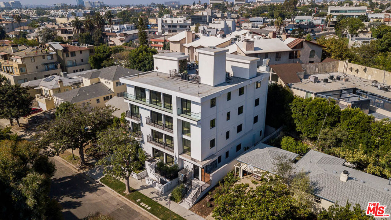 1621 Malcolm Avenue, Unit 101 Los Angeles, CA 90024 - Photo 32 of 34 a view of a buildings