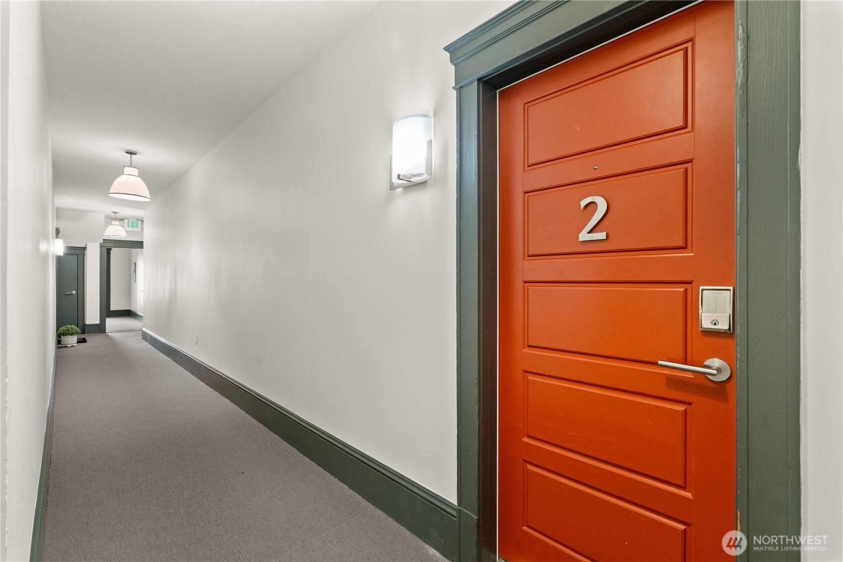 4420 Dayton Avenue North, Unit 2 Seattle, WA 98103 - Photo 5 of 32