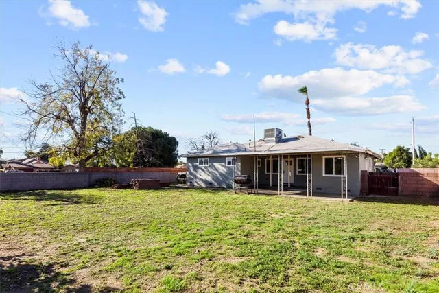 $579,900 | 565 North Riverside Avenue, Rialto, CA 92376