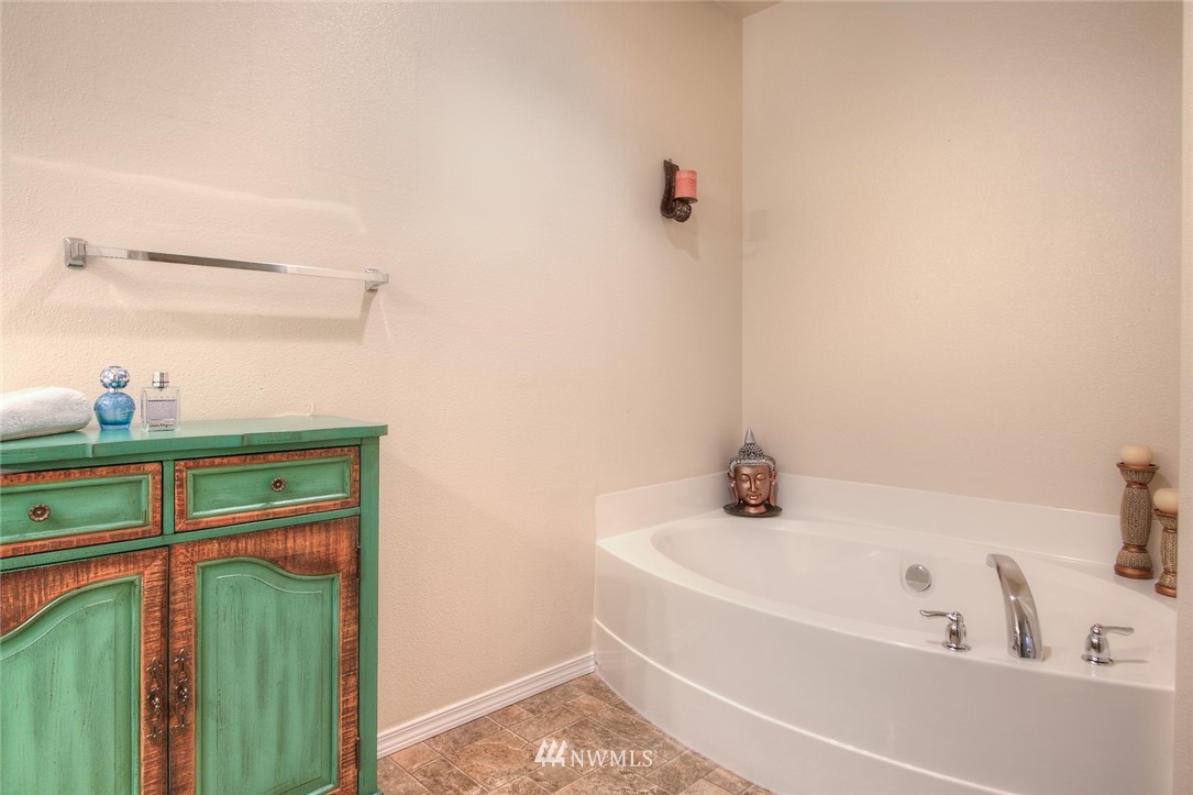 2720 232nd Street Southeast Bothell, WA 98021 - Photo 13 of 25