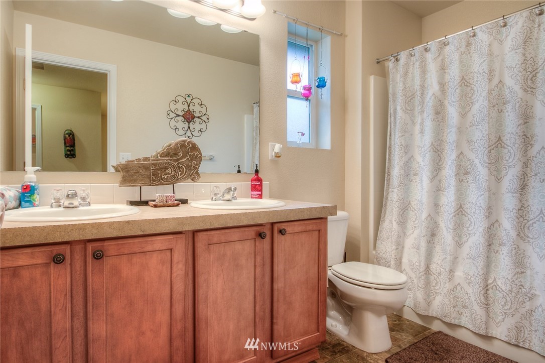 2720 232nd Street Southeast Bothell, WA 98021 - Photo 18 of 25