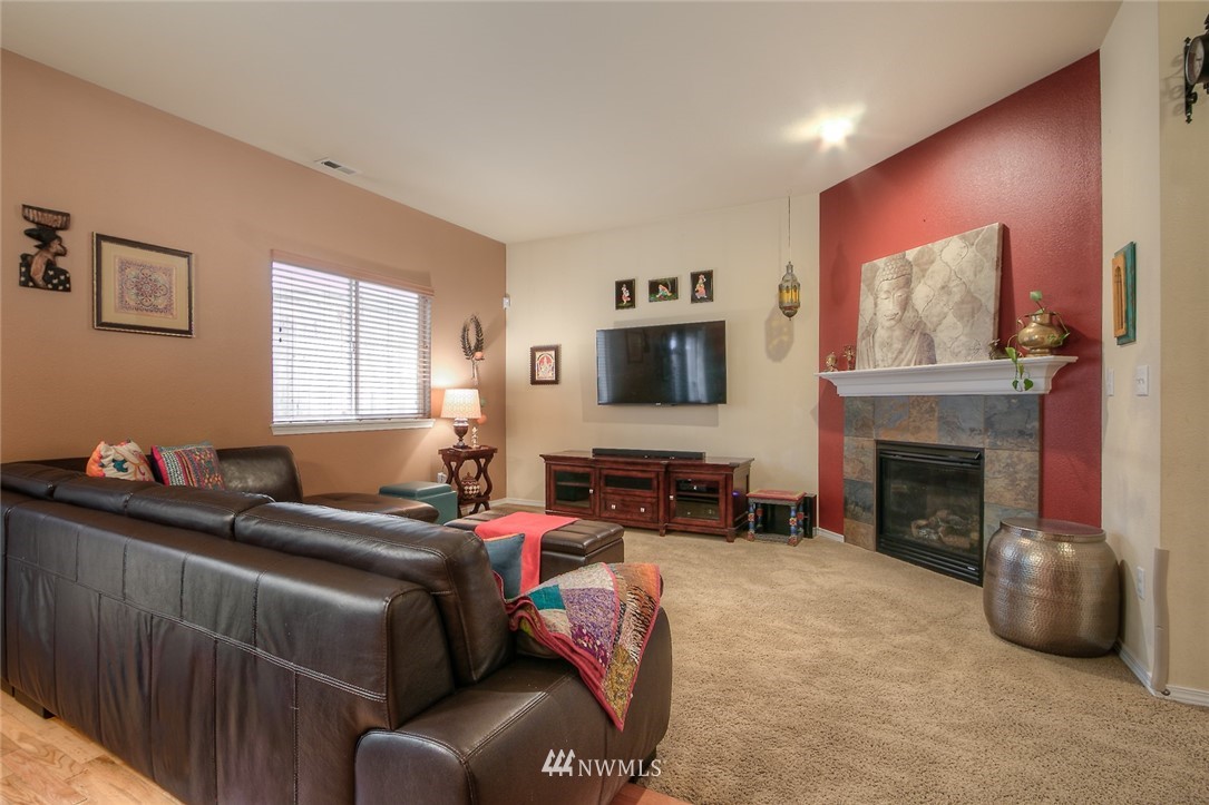 2720 232nd Street Southeast Bothell, WA 98021 - Photo 5 of 25