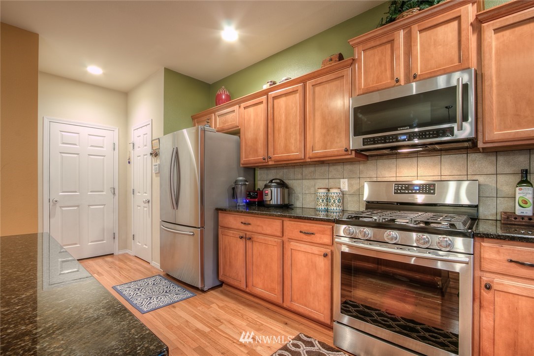 2720 232nd Street Southeast Bothell, WA 98021 - Photo 9 of 25