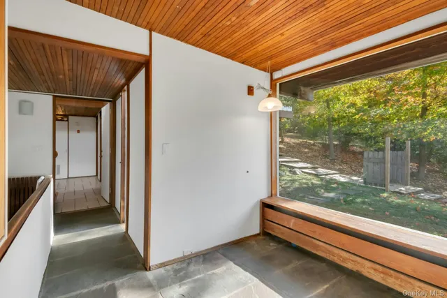 $975,000 | 309 Scarborough Road, Briarcliff Manor, NY 10510