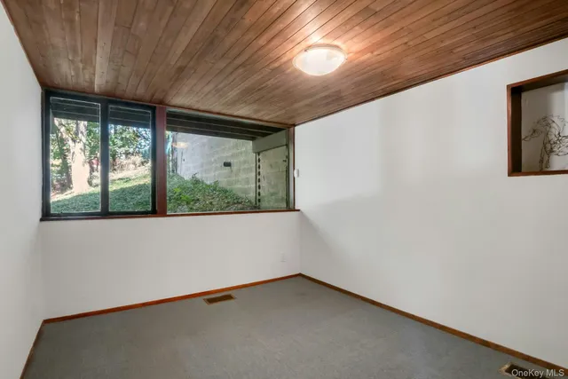 $975,000 | 309 Scarborough Road, Briarcliff Manor, NY 10510