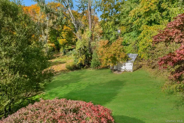 $975,000 | 309 Scarborough Road, Briarcliff Manor, NY 10510