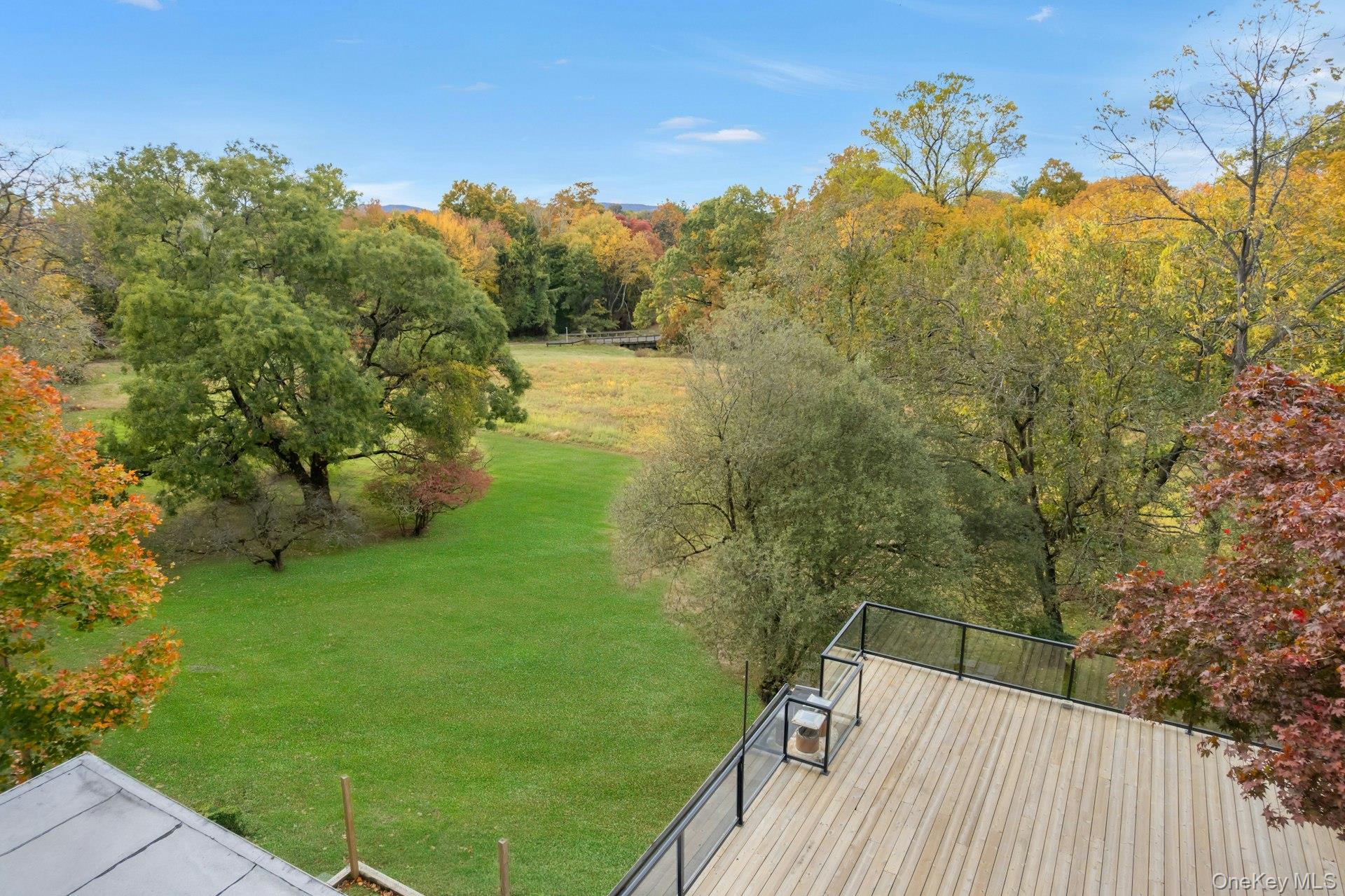 309 Scarborough Road Briarcliff Manor, NY 10510 - Photo 44 of 50 a view of a balcony with mountain view