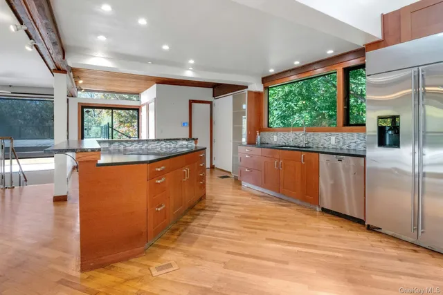 $975,000 | 309 Scarborough Road, Briarcliff Manor, NY 10510