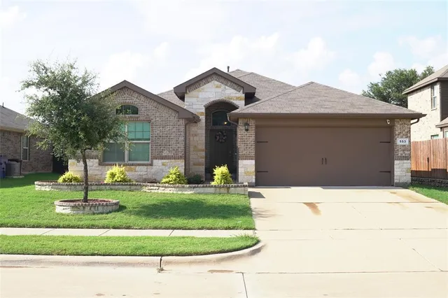 $315,000 | 553 Vickie Street, Crowley, TX 76036