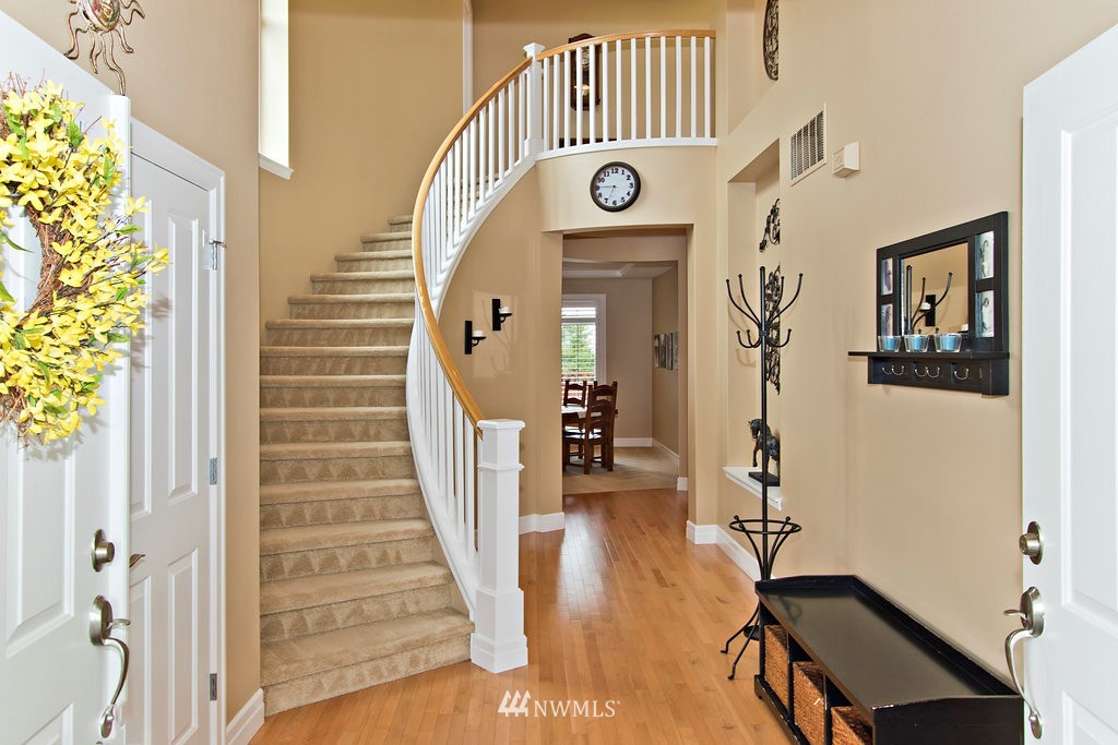 16635 Southeast 167th Street Renton, WA 98058 - Photo 3 of 25 Gallery Image 3