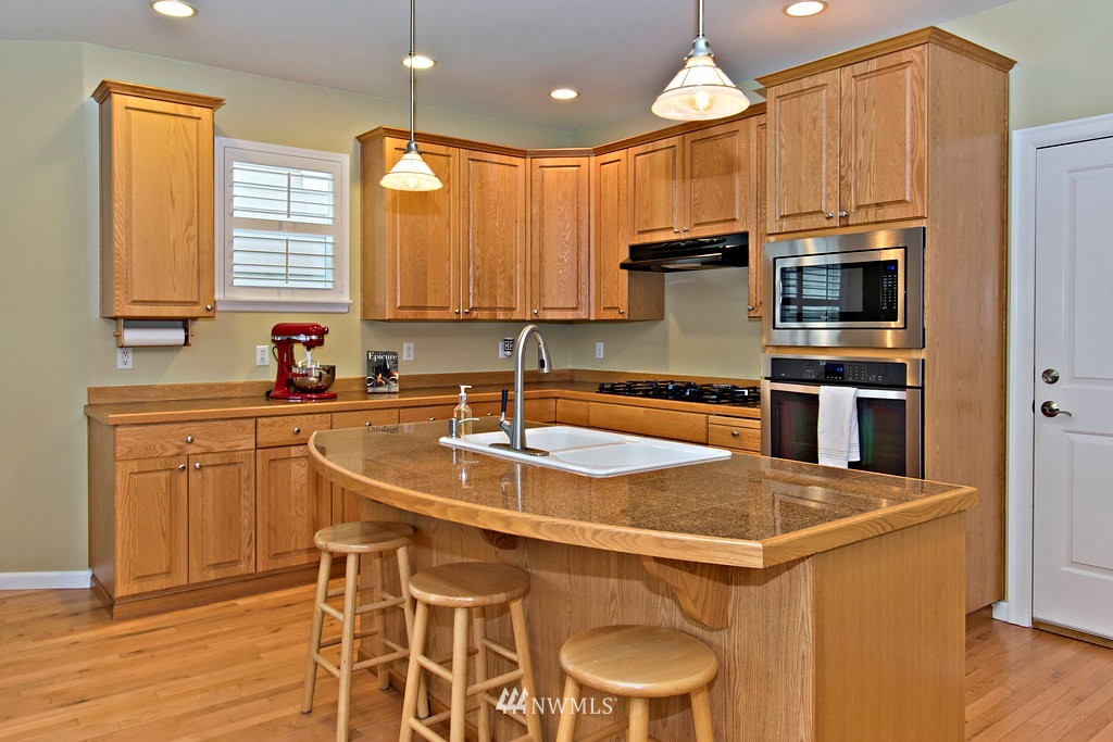 16635 Southeast 167th Street Renton, WA 98058 - Photo 5 of 25 Gallery Image 5
