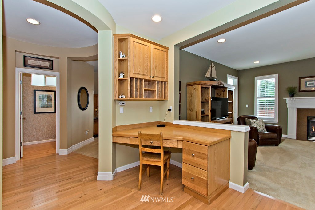 16635 Southeast 167th Street Renton, WA 98058 - Photo 6 of 25 Gallery Image 6