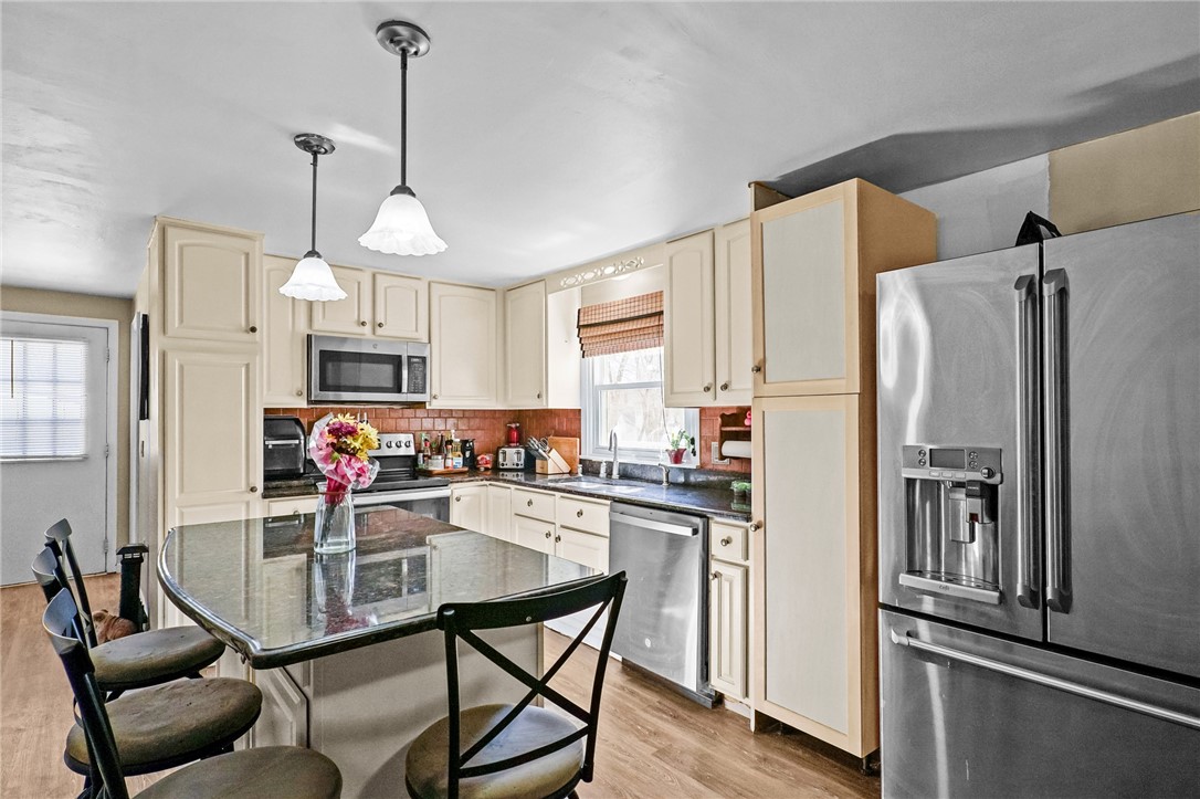 2 Marian Lane Woonsocket, RI 02895 - Photo 16 of 47