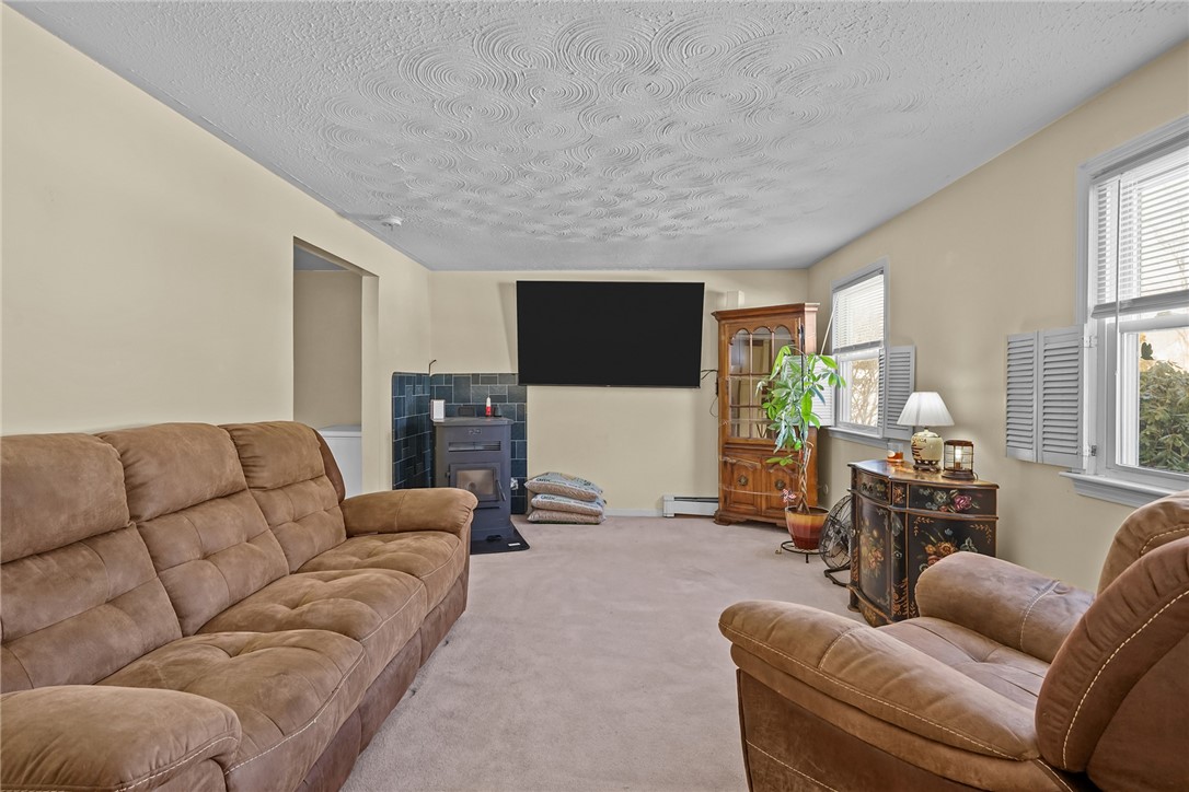 2 Marian Lane Woonsocket, RI 02895 - Photo 5 of 47