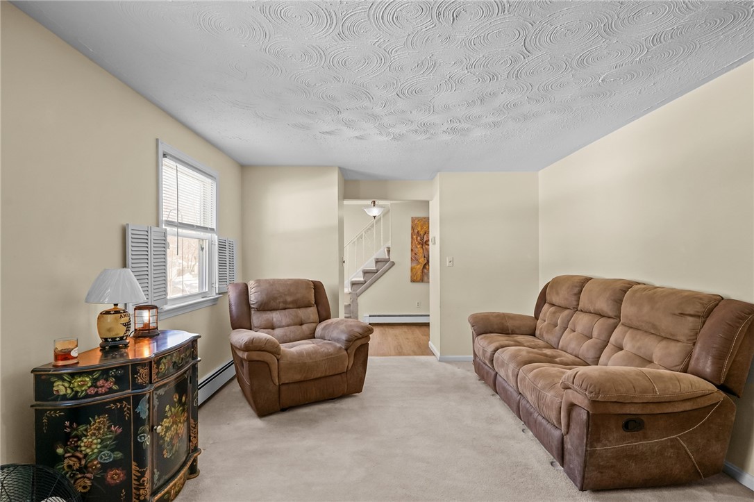 2 Marian Lane Woonsocket, RI 02895 - Photo 7 of 47