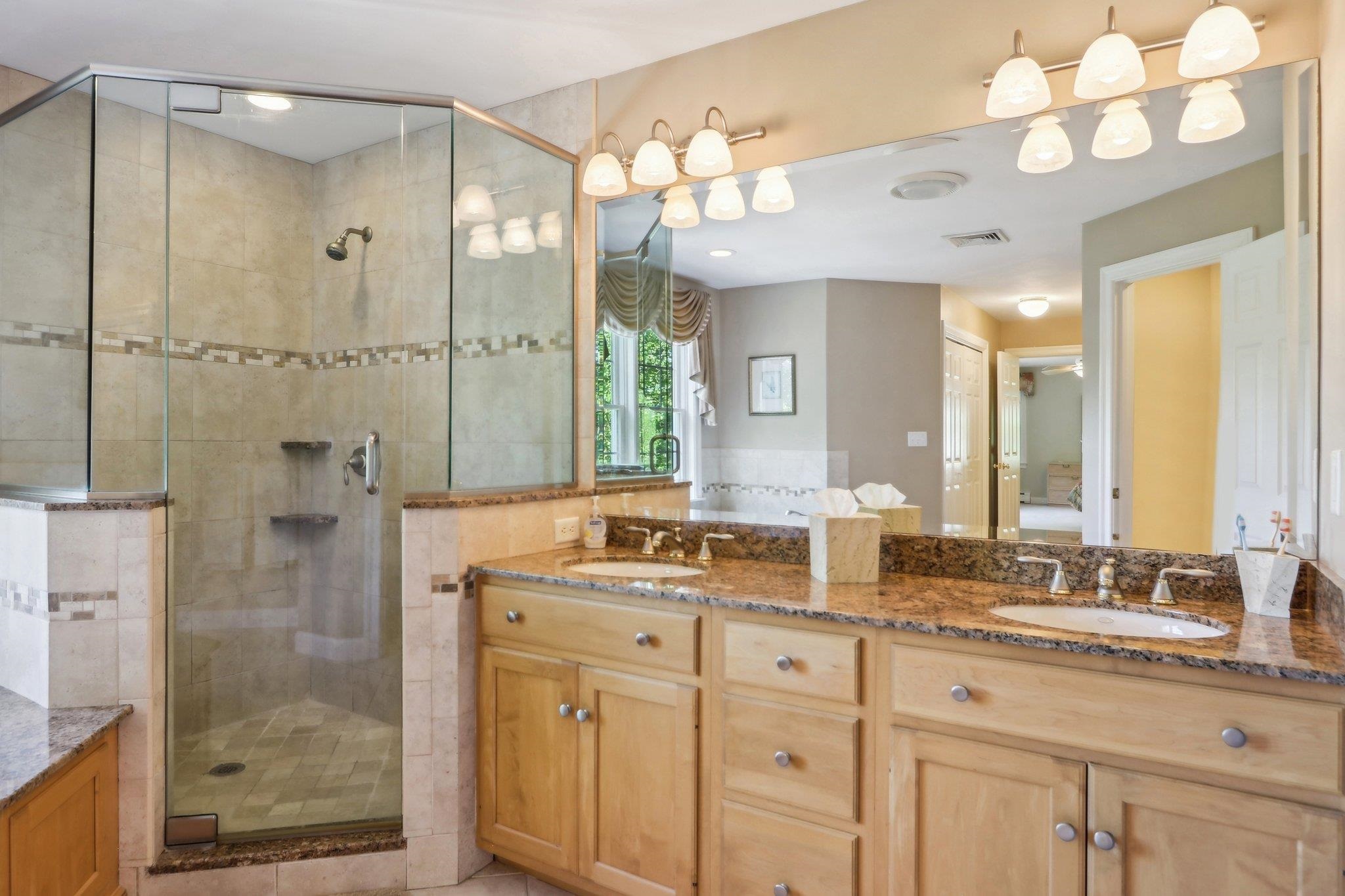 4 Copper Beech Road Salem, NH 03079 - Photo 7 of 40