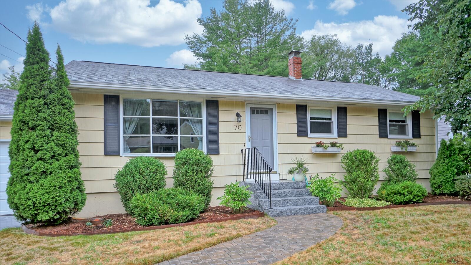 70 Brook Road Portland, ME 04103 - Photo 2 of 58 70 Brook Road Portland (2)