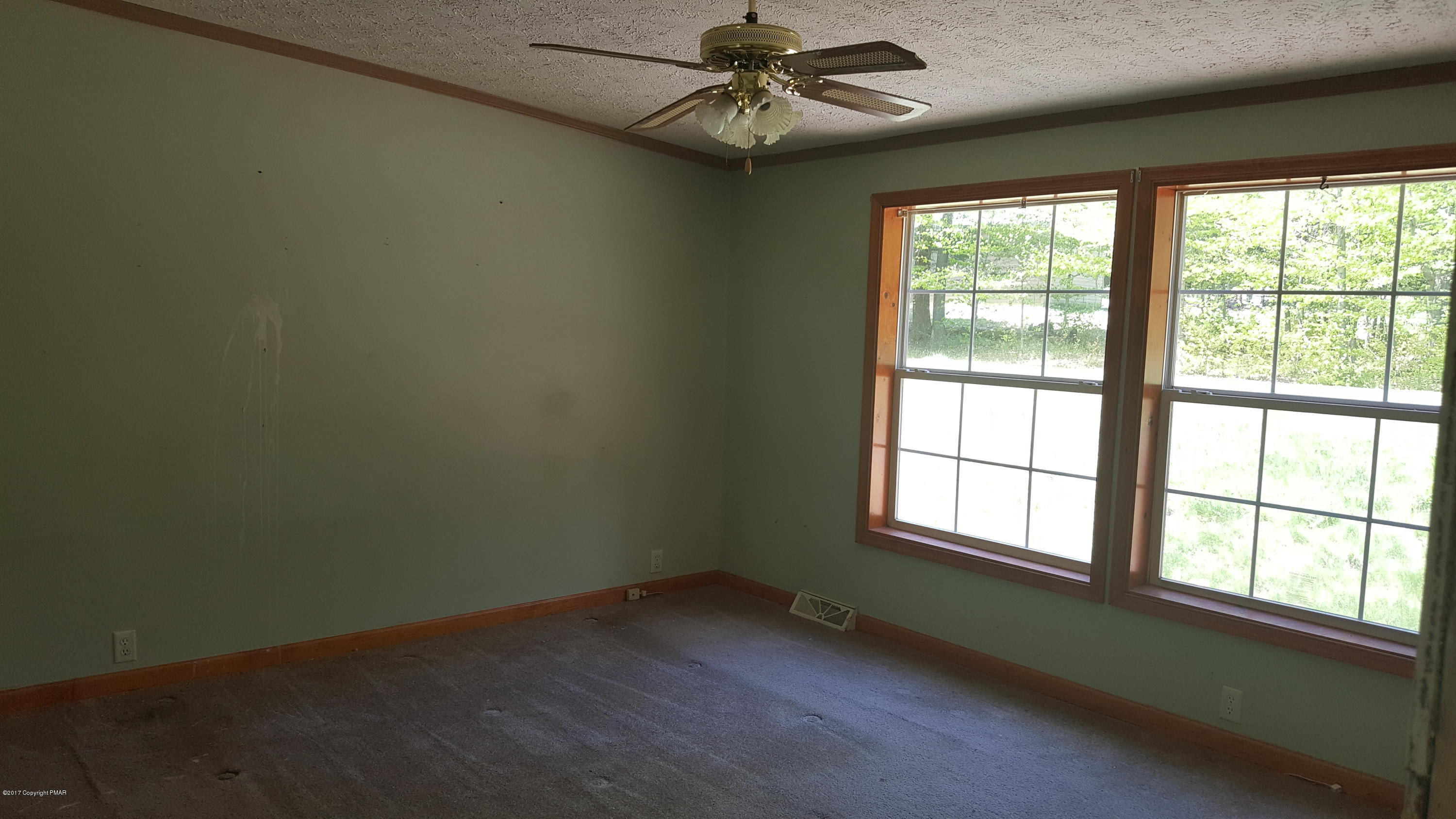 91 Trail Ridge Road Albrightsville, PA 18210 - Photo 7 of 17 20170524_124719