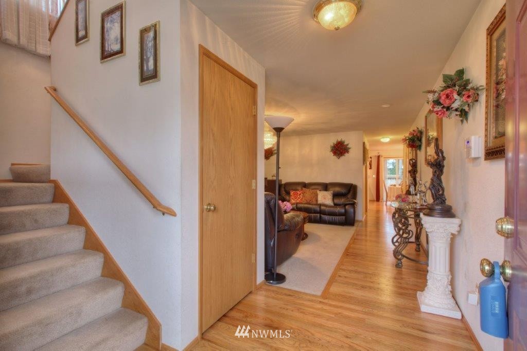 17523 128th Avenue Southeast Renton, WA 98058 - Photo 13 of 23 Gallery Image 13