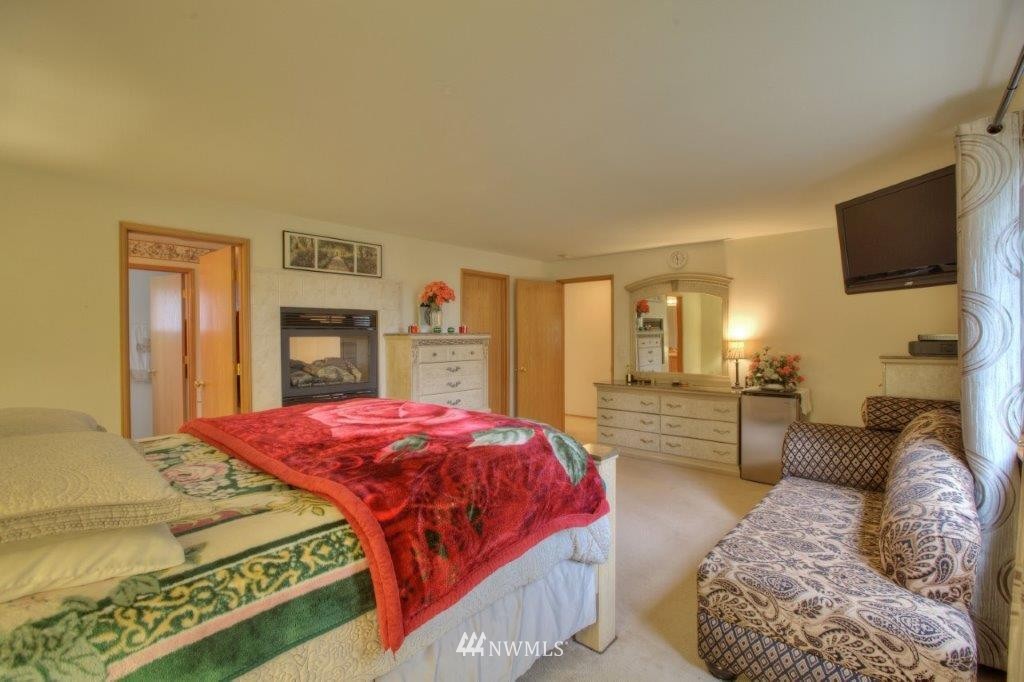17523 128th Avenue Southeast Renton, WA 98058 - Photo 16 of 23 Gallery Image 16