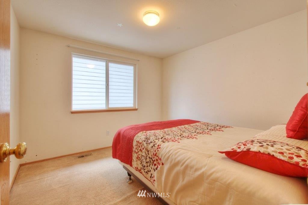 17523 128th Avenue Southeast Renton, WA 98058 - Photo 20 of 23 Gallery Image 20