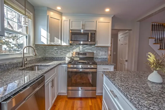 $414,900 | 11 Nevins Avenue, Longmeadow, MA 01106