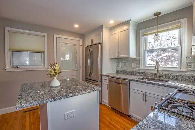 $414,900 | 11 Nevins Avenue, Longmeadow, MA 01106