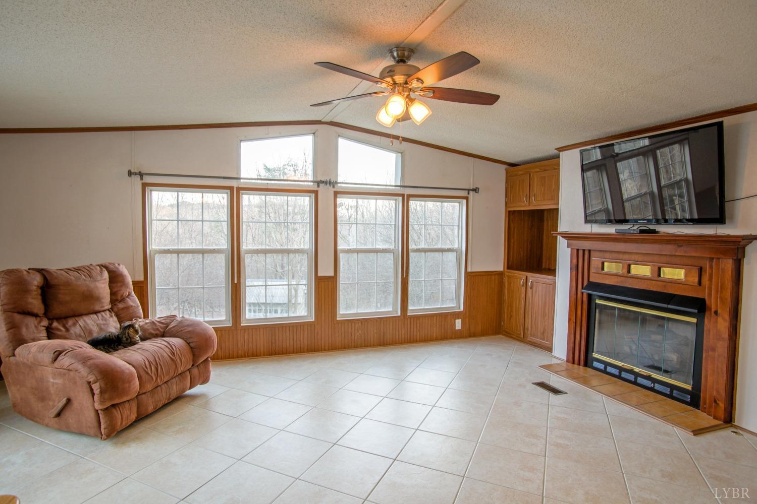 214 Cabin Road Madison Heights, VA 24572 - Photo 13 of 74 Gallery Image 13