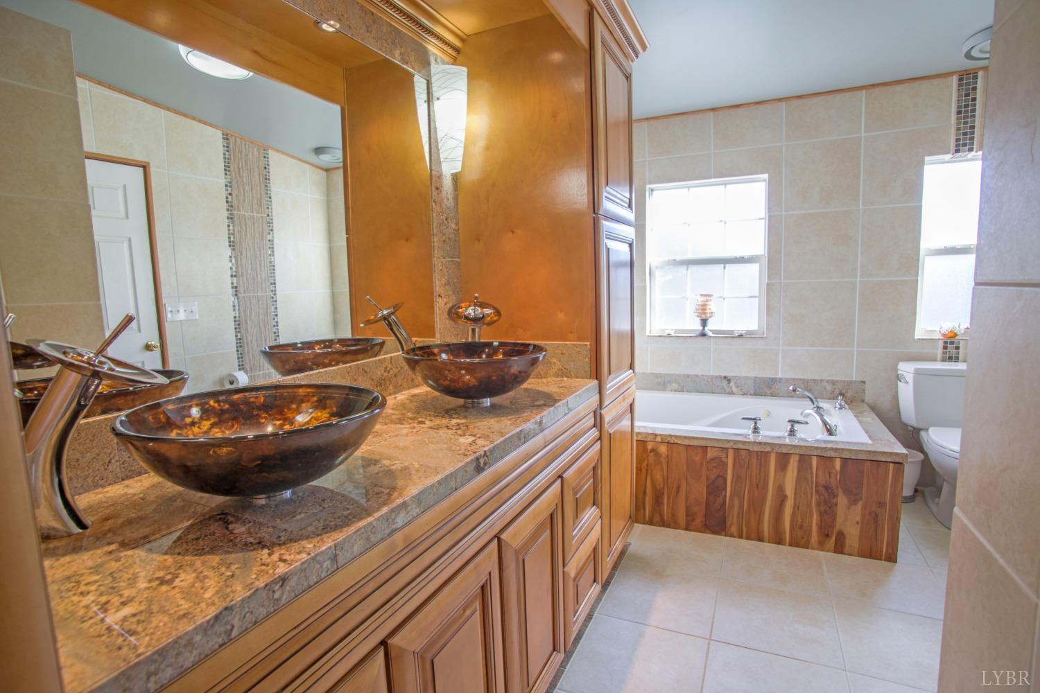 214 Cabin Road Madison Heights, VA 24572 - Photo 17 of 74 Gallery Image 17