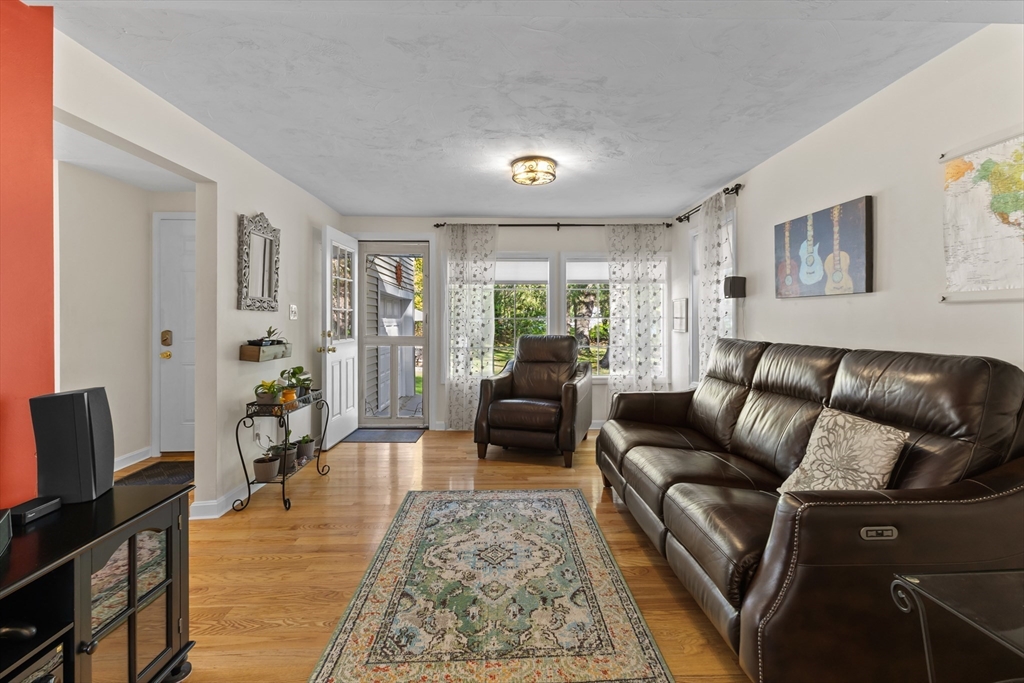 31 Mixter Road Holden, MA 01520 - Photo 10 of 27