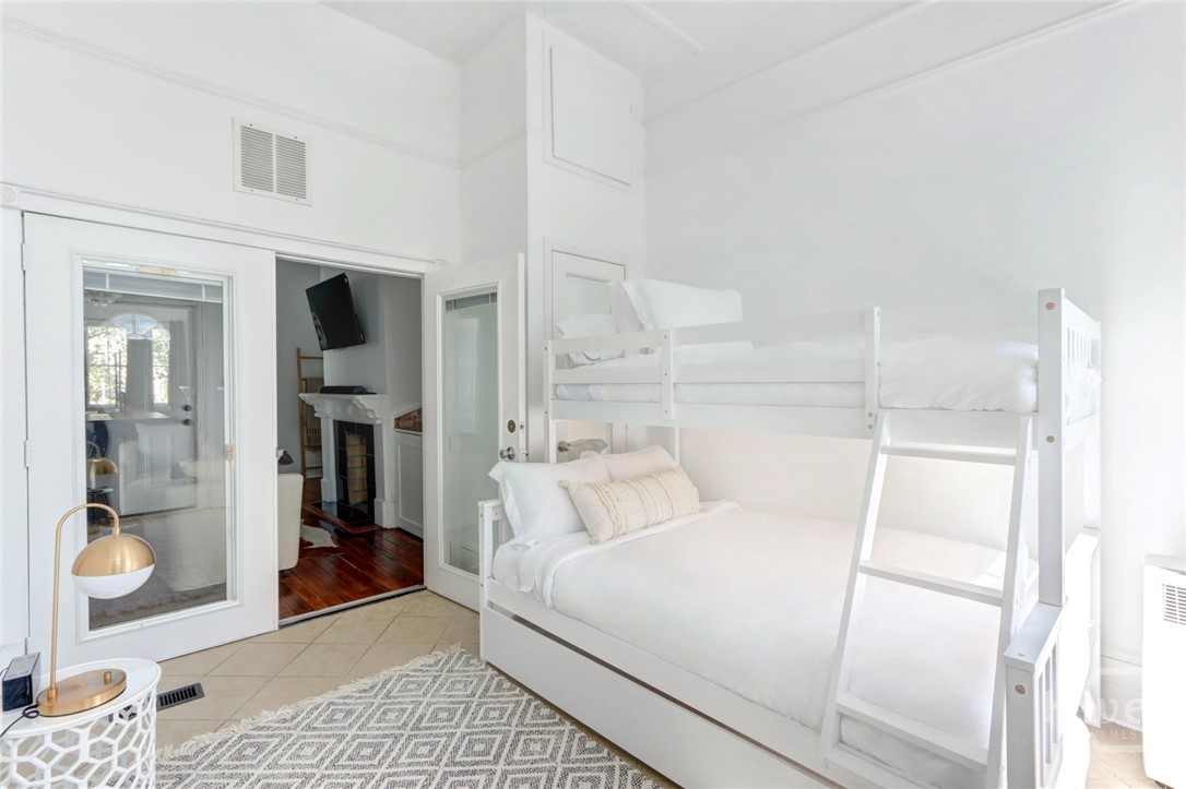 315 West Hall Street Savannah, GA 31401 - Photo 40 of 72 Unit 1