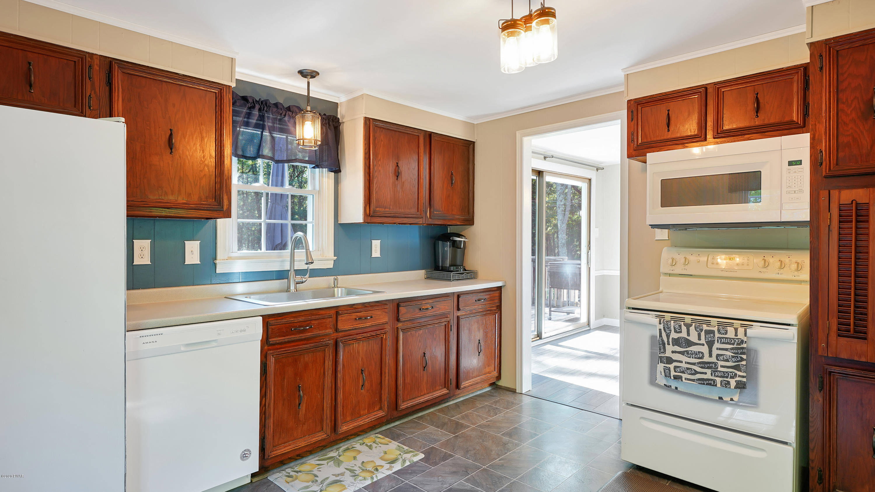 393 Little Walker Road Shohola, PA 18458 - Photo 9 of 31 DSC00330