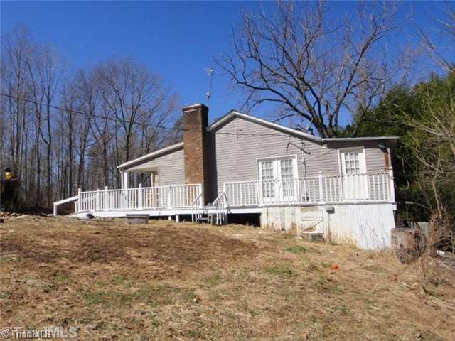 241 A Dan River Road Madison, NC 27025 - Photo 14 of 16 Facade/Exterior Front.