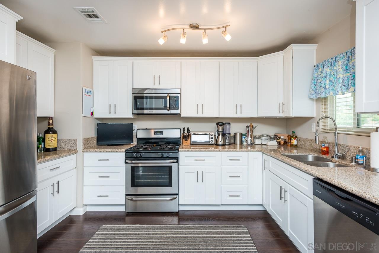 13731 Ridge Hill Road El Cajon, CA 92021 - Photo 4 of 22 Gallery Image 4