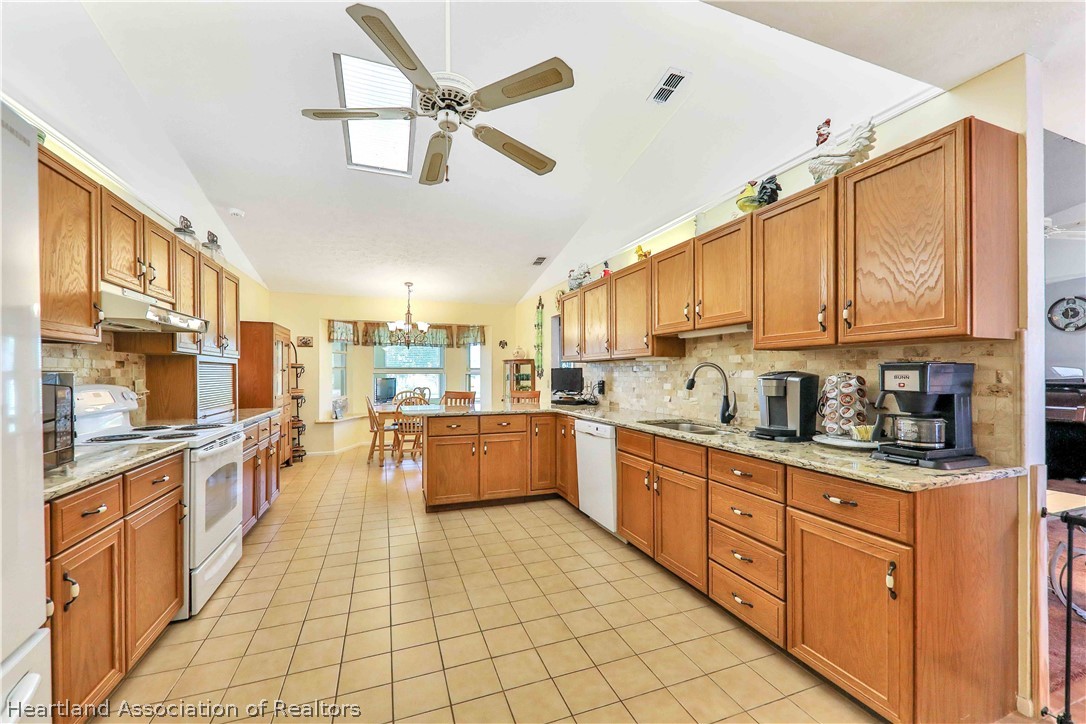 7724 Granada Road Sebring, FL 33876 - Photo 10 of 28 Gallery Image 10