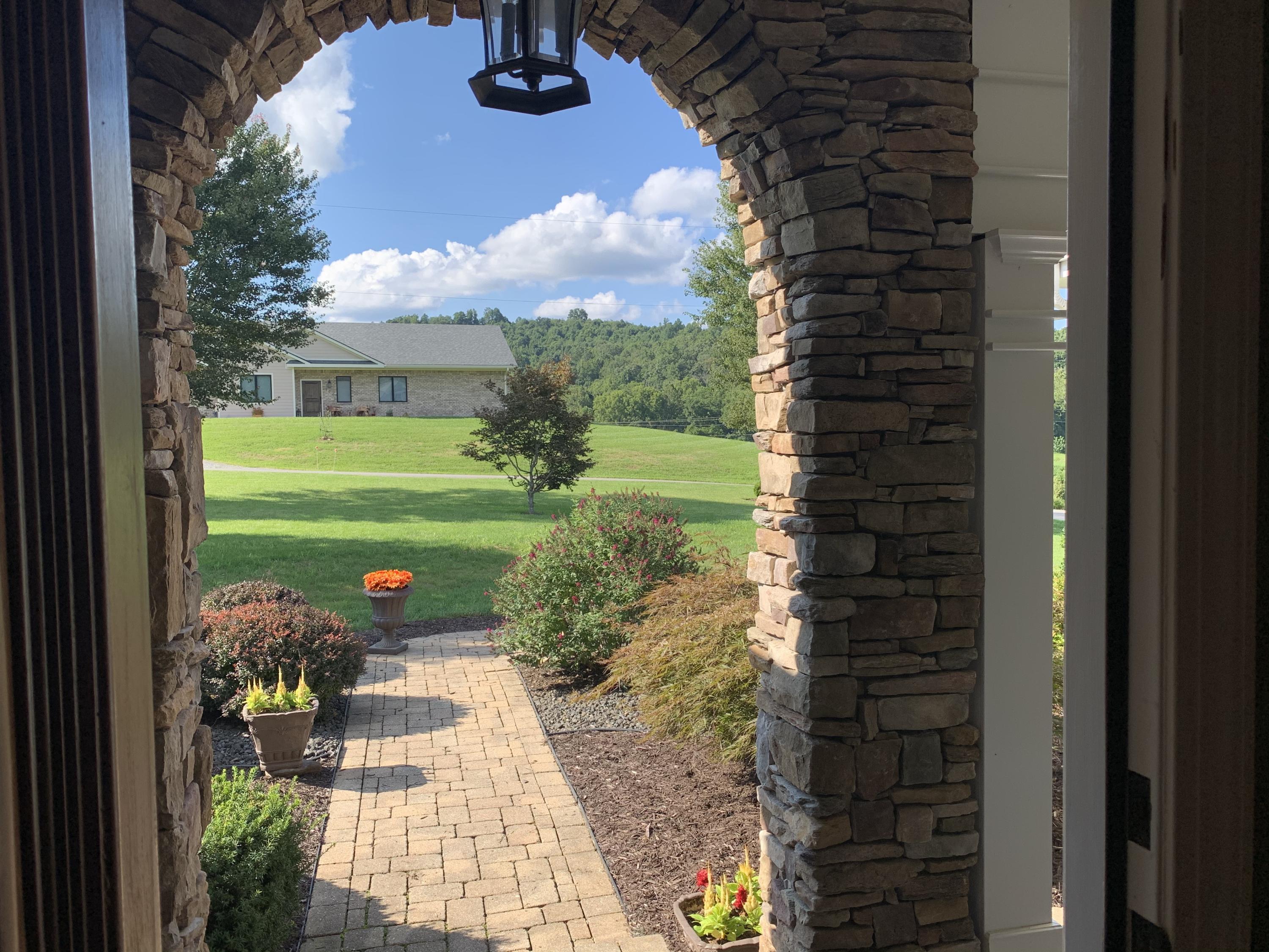 85 Apple Road Boones Mill, VA 24065 - Photo 6 of 43 85 Apple RD-75