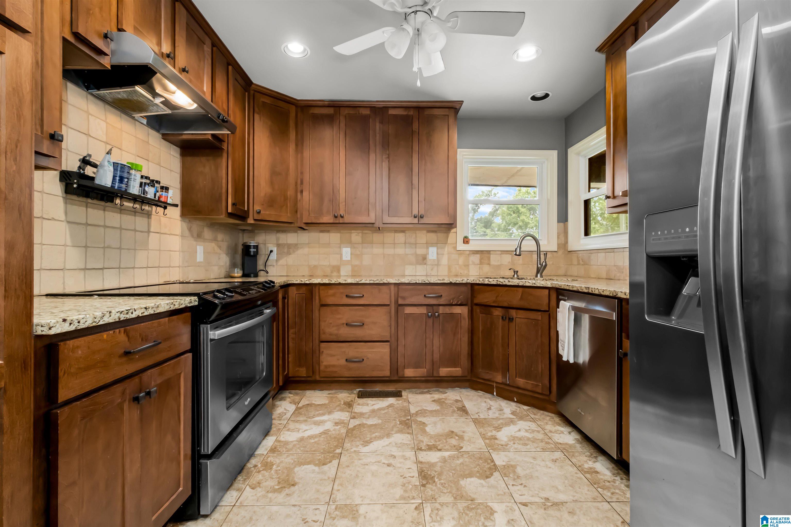 4429 Dolly Ridge Road Birmingham, AL 35243 - Photo 15 of 30 Gallery Image 15