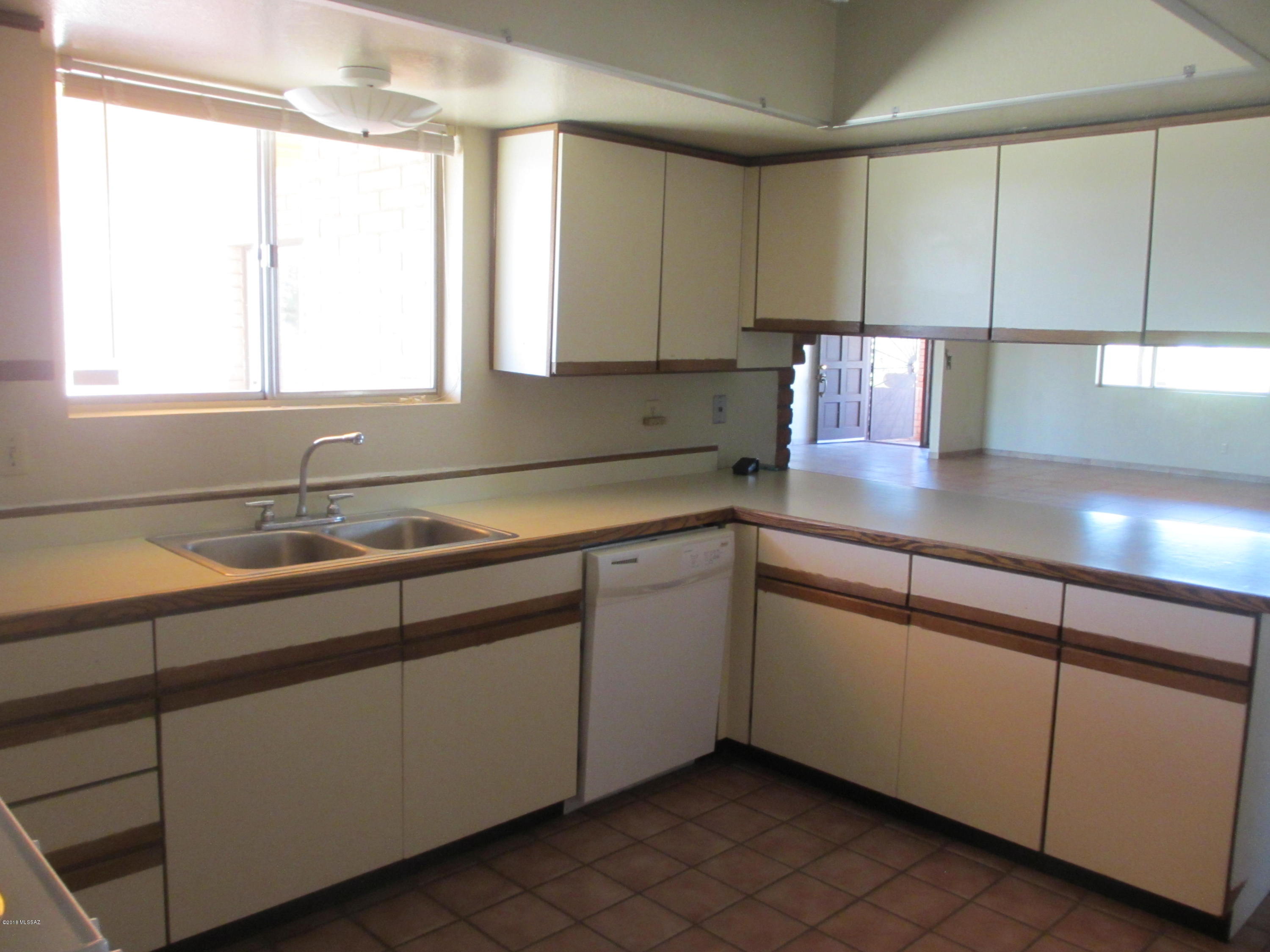 1248 Circulo Aguilar Rio Rico, AZ 85648 - Photo 20 of 41