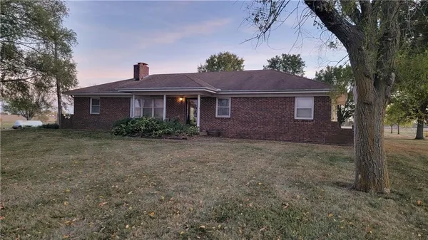 $399,500 | 35333 West 287th Street, Paola, KS 66071