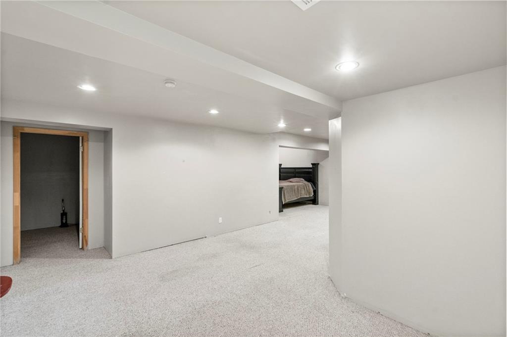 12811 Reeder Street Overland Park, KS 66213 - Photo 43 of 53
