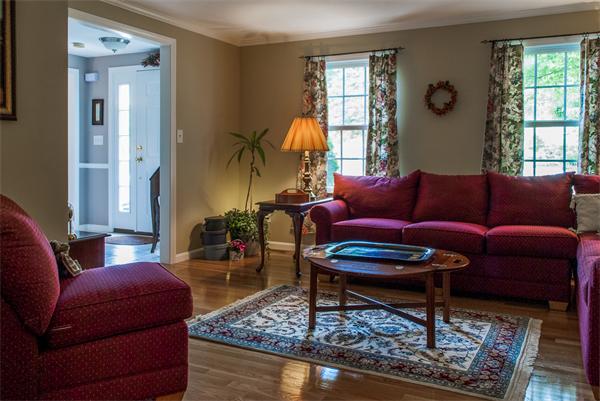 1055 Marston Road Northbridge, MA 01588 - Photo 6 of 30