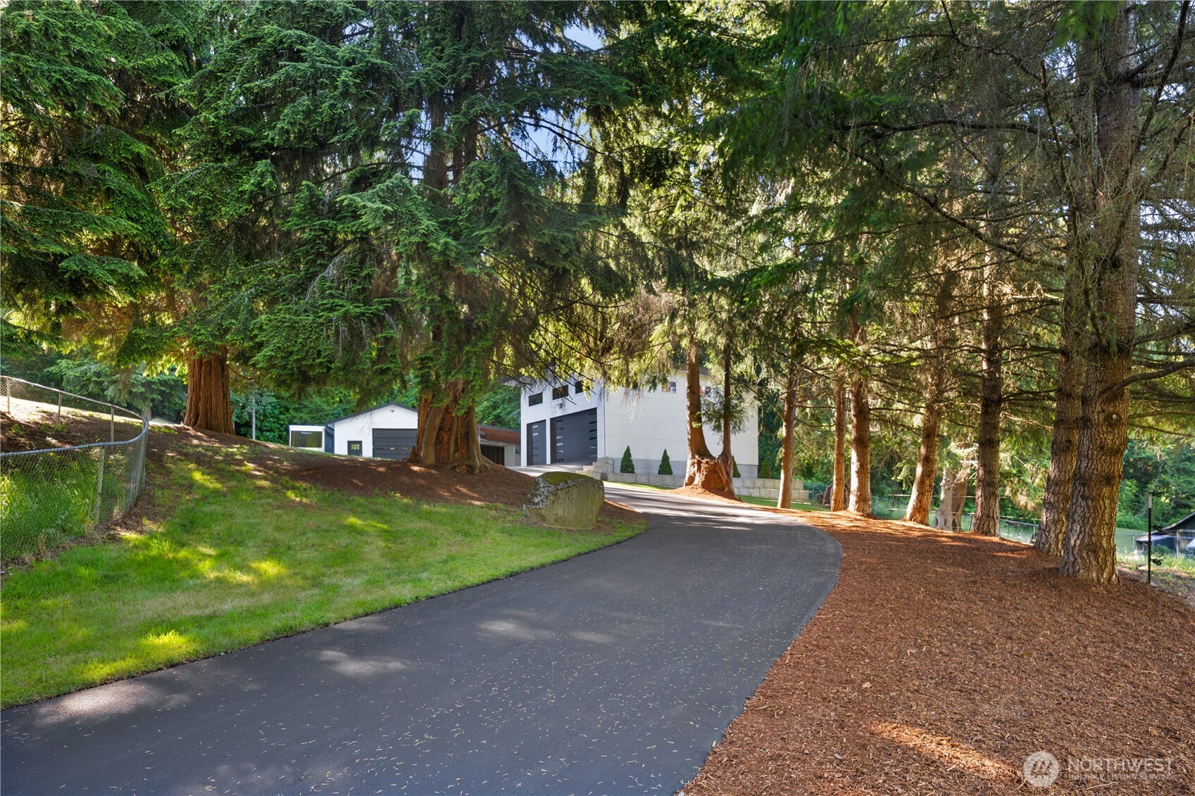 16816 Southeast Lake Moneysmith Road Auburn, WA 98092 - Photo 35 of 40
