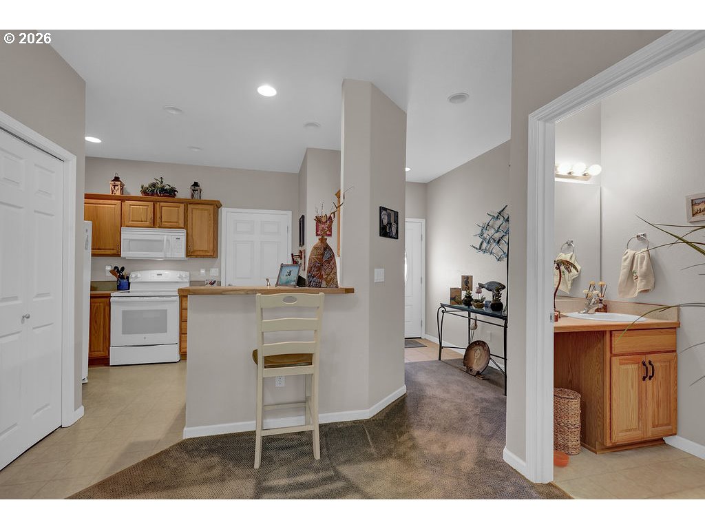 983 Jasper Lane Florence, OR 97439 - Photo 14 of 33